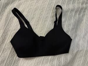Lululemon Black Smooth Bralette Bra 32B Wireless Adjustable Straps